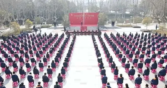 江苏建湖县第一中学获"全国国防教育示范学校"称号