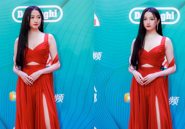 97年的关晓彤,穿红裙同框大9岁的景甜,气质魅力上却看不出差距