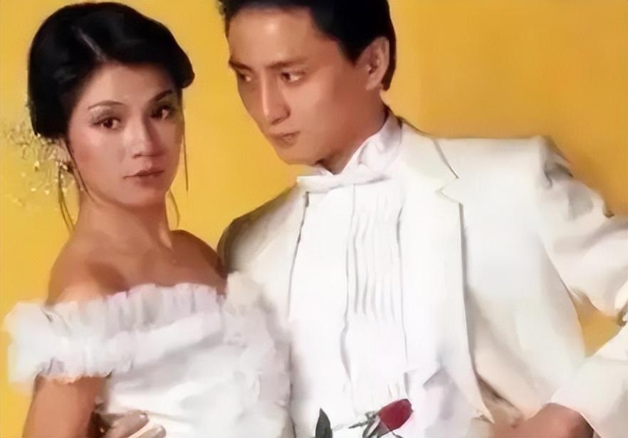 1985年,"俏黄蓉"翁美玲去世,遗体被包裹5层锡纸,法医说出内幕