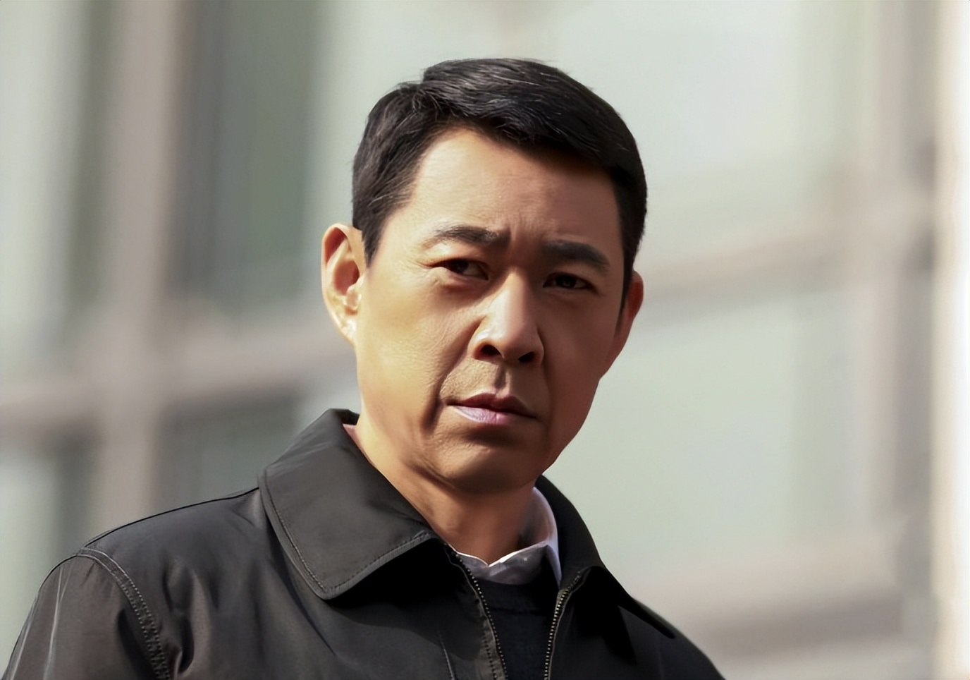 张丰毅儿子近照曝光,变身帅气男神,与父亲,母亲的关系揭秘