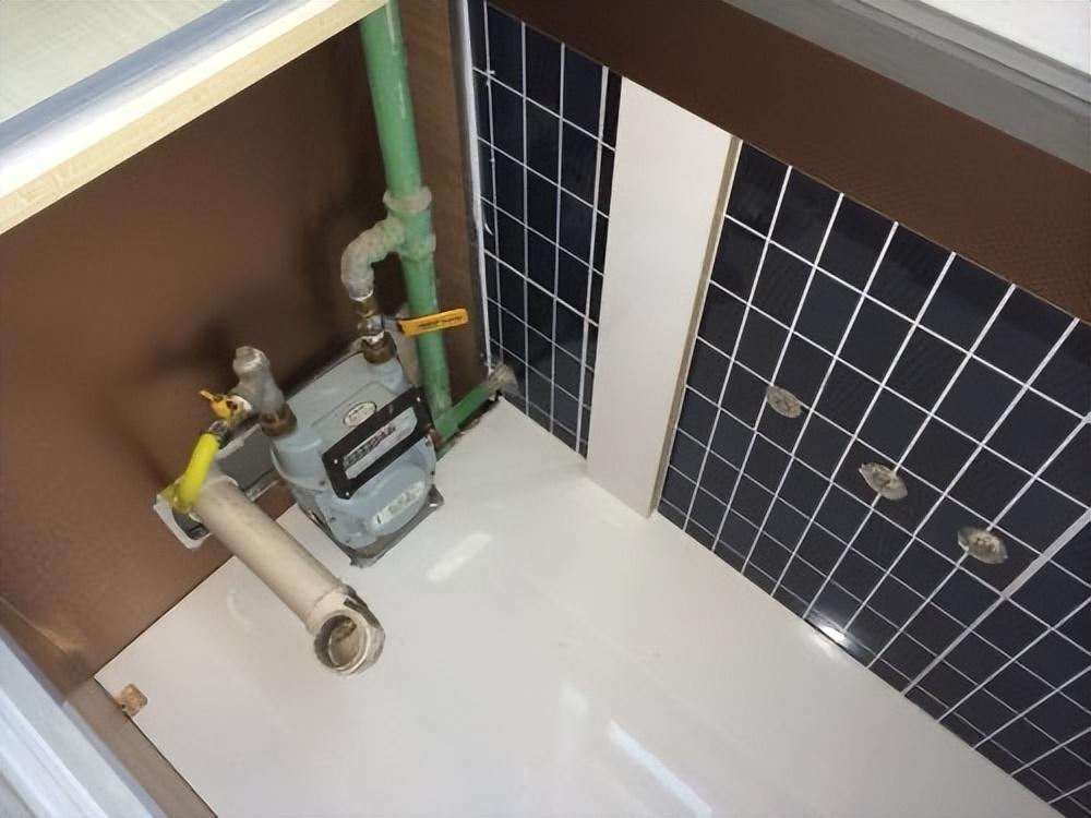 我家橱柜上多装了3个透气孔和2个收纳空间,售货员都说我有远见