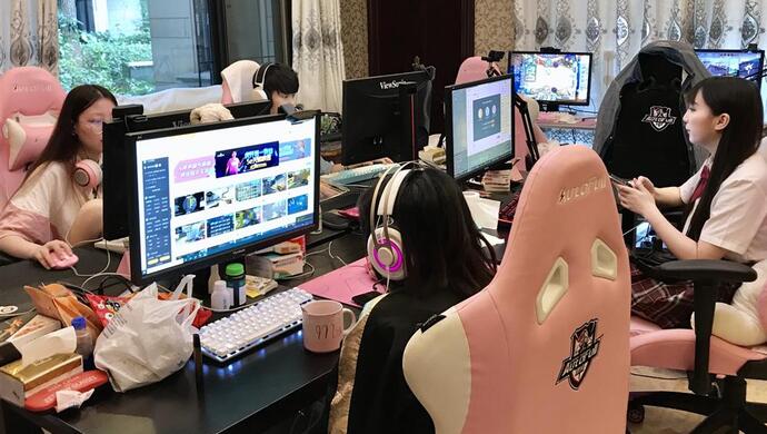 二十不惑?女子电竞,迎难而上的战役丨探访ka女子电竞俱乐部