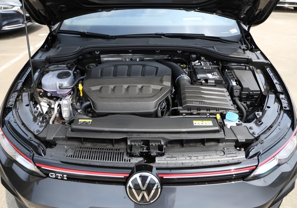 高尔夫gti舒适又不失"动感",引领全新"潮流"