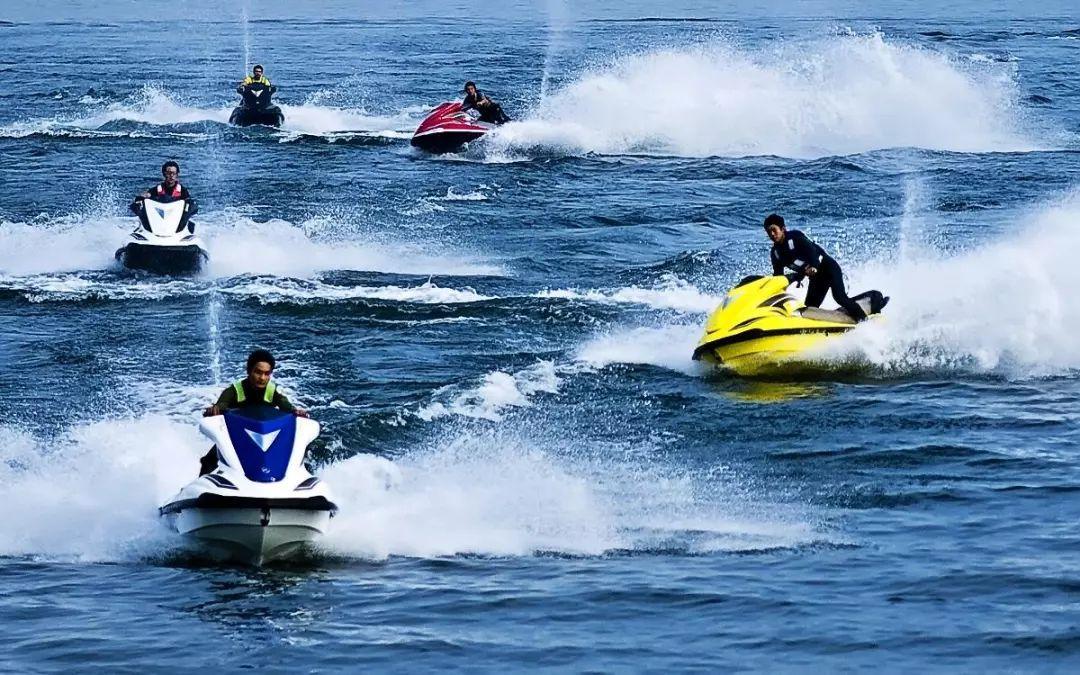 水上跳跳车能在水上跑,时速达到27公里!效果如何呢?