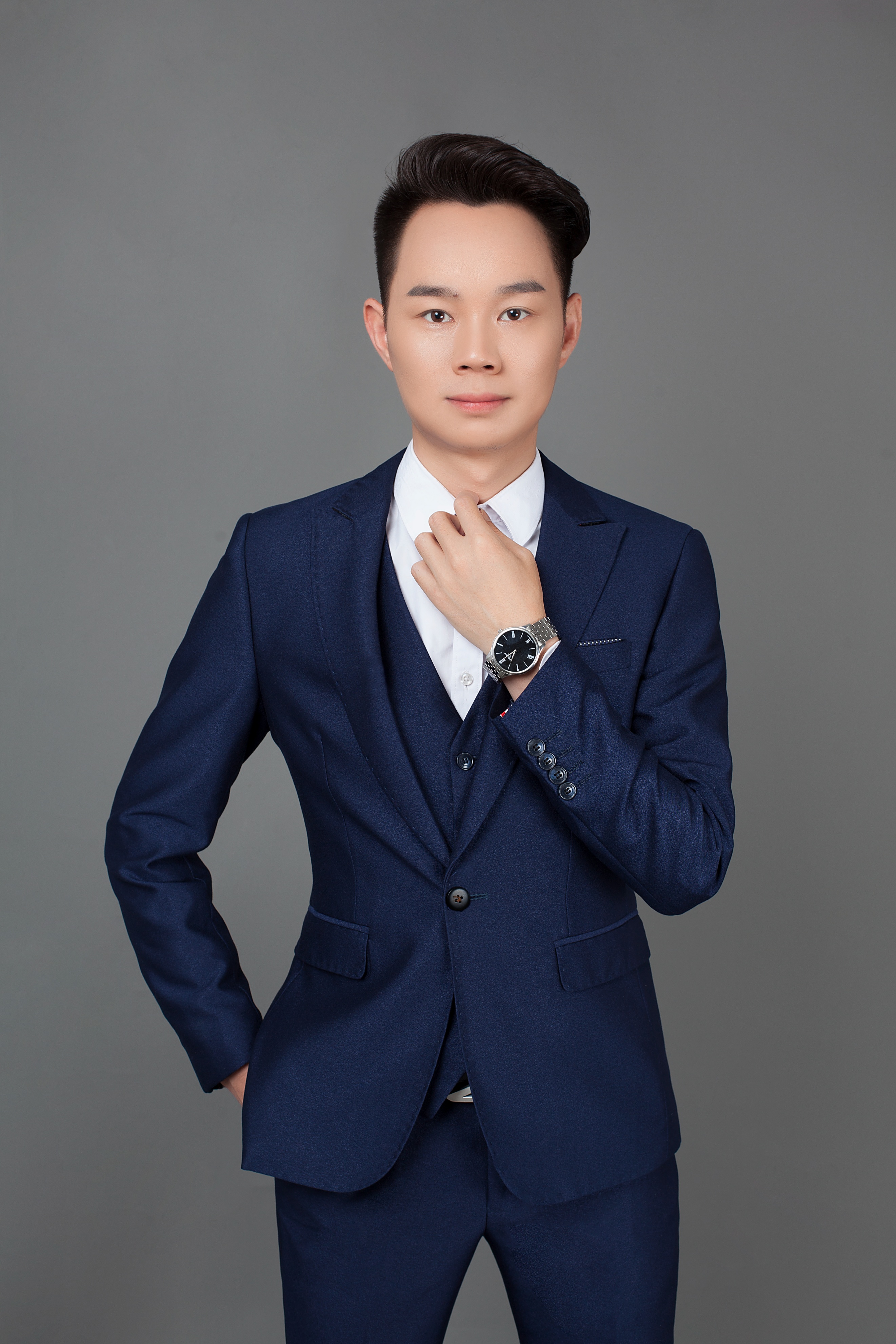 天胜集团湖北分公司首席纹绣师——阿辉老师