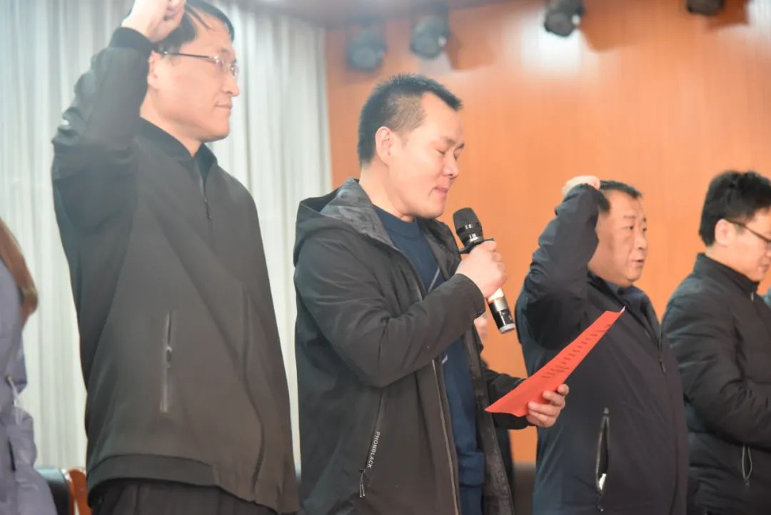 费县第二中学举行高三二轮复习动员暨高考百日誓师大会