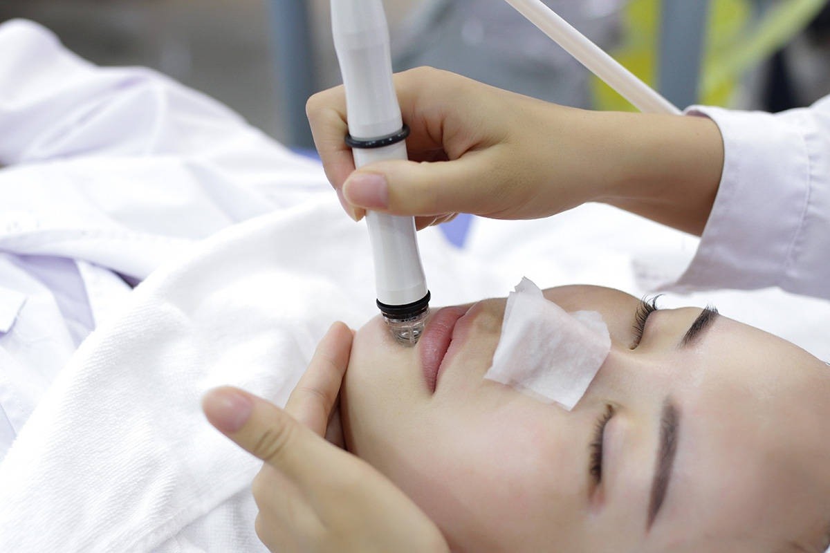 水氧活肤,深层补充皮肤水分,有效改善皮肤代谢环境