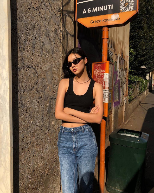 ins时尚穿搭博主郑厦荣 搭配风格很多元化