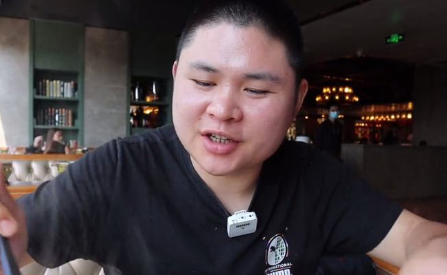 农民工逆袭富一代,陈大胖走红后跟妻子离婚,他为何被网友吐槽?