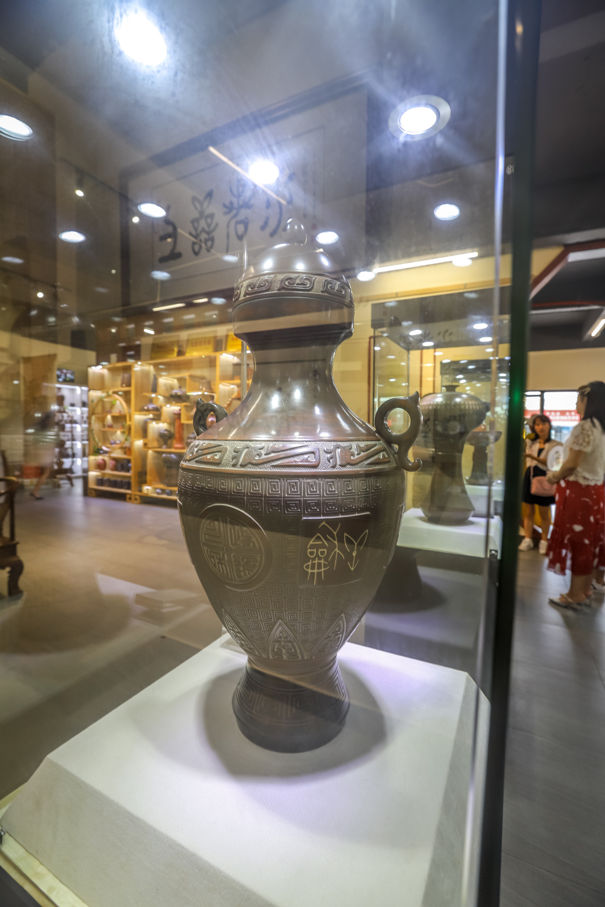 钦州千年古陶城,看非遗代表性传承人,如何制作坭兴陶
