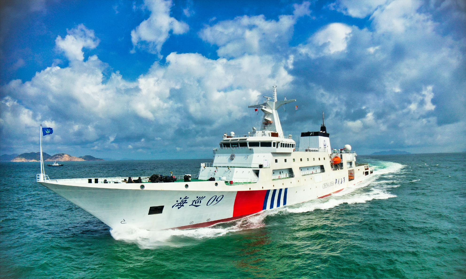 压制日寇!中国海警舰抵达钓鱼岛最近海域 全网集体刷屏:登岛