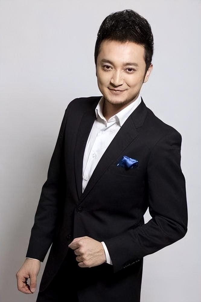 小尼对离婚一事不作回应
