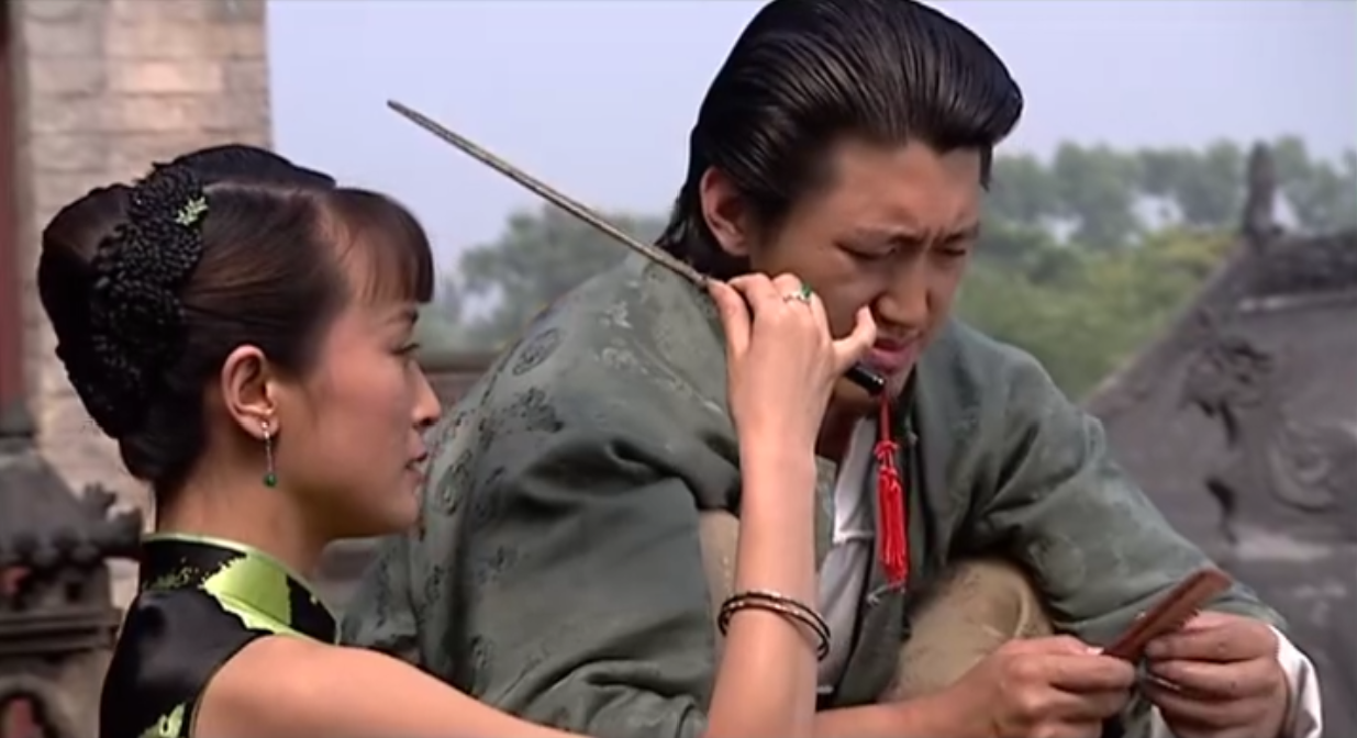 重温《关中匪事》:二姨太这朵鲜花,为何插在了罗蛮蛮这堆牛粪上