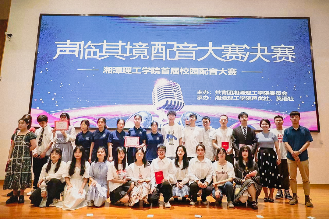 嘿,女兵刘佳婧!
