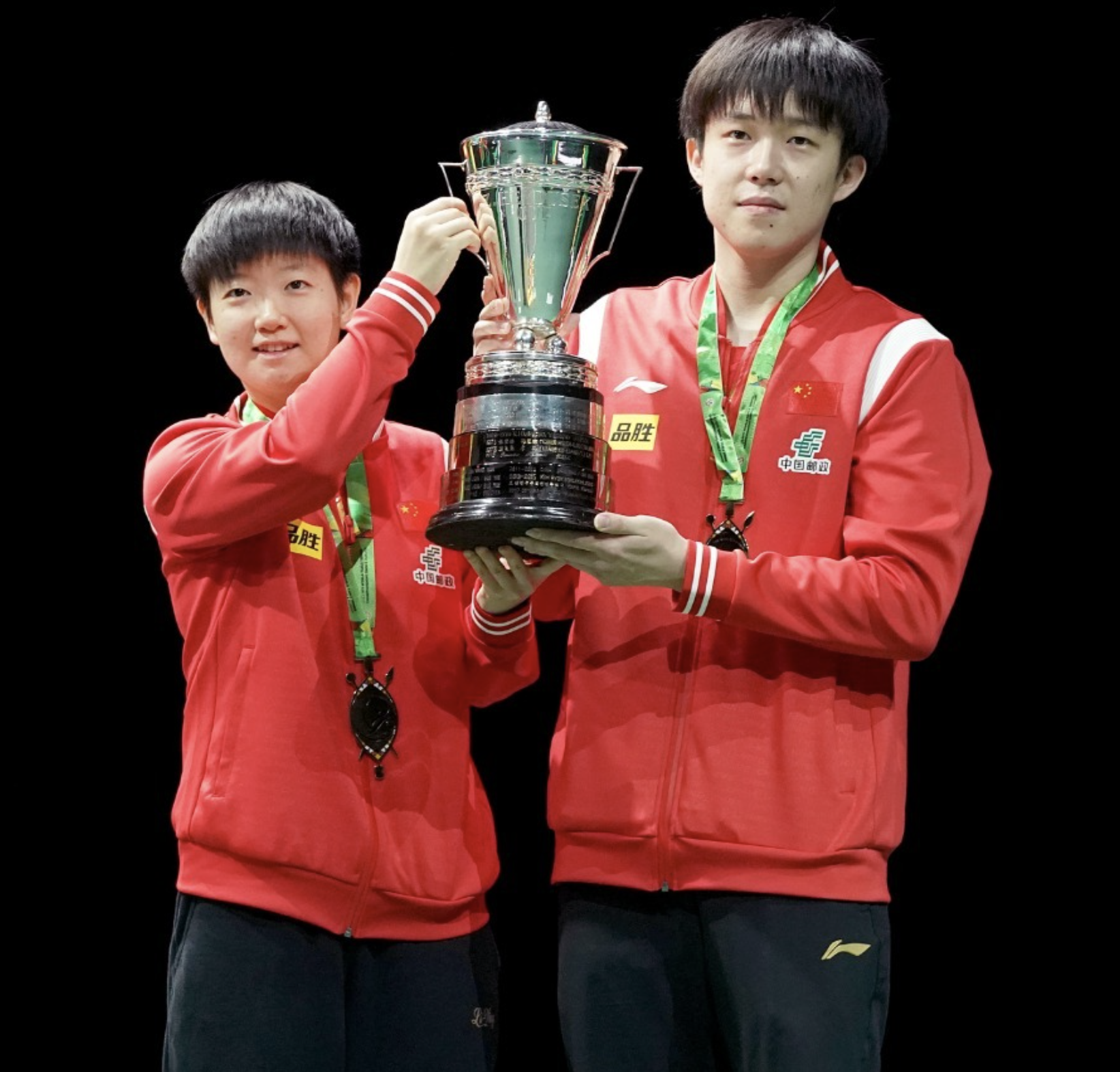 莎头组合卫冕混双冠军,中国队提前锁定世乒赛男子单打冠军