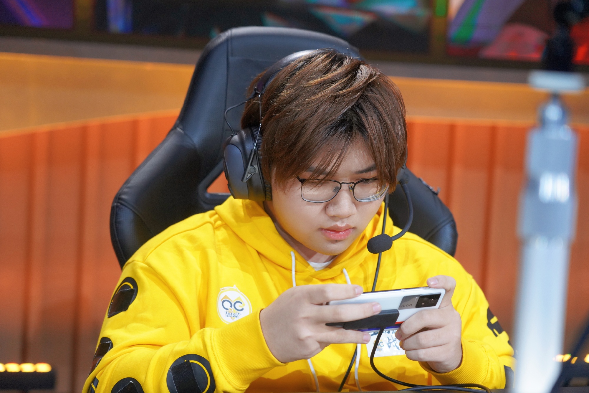 qg杰杰人气暴跌,不足原来的10分之1,毁掉1位选手只需老板1句话