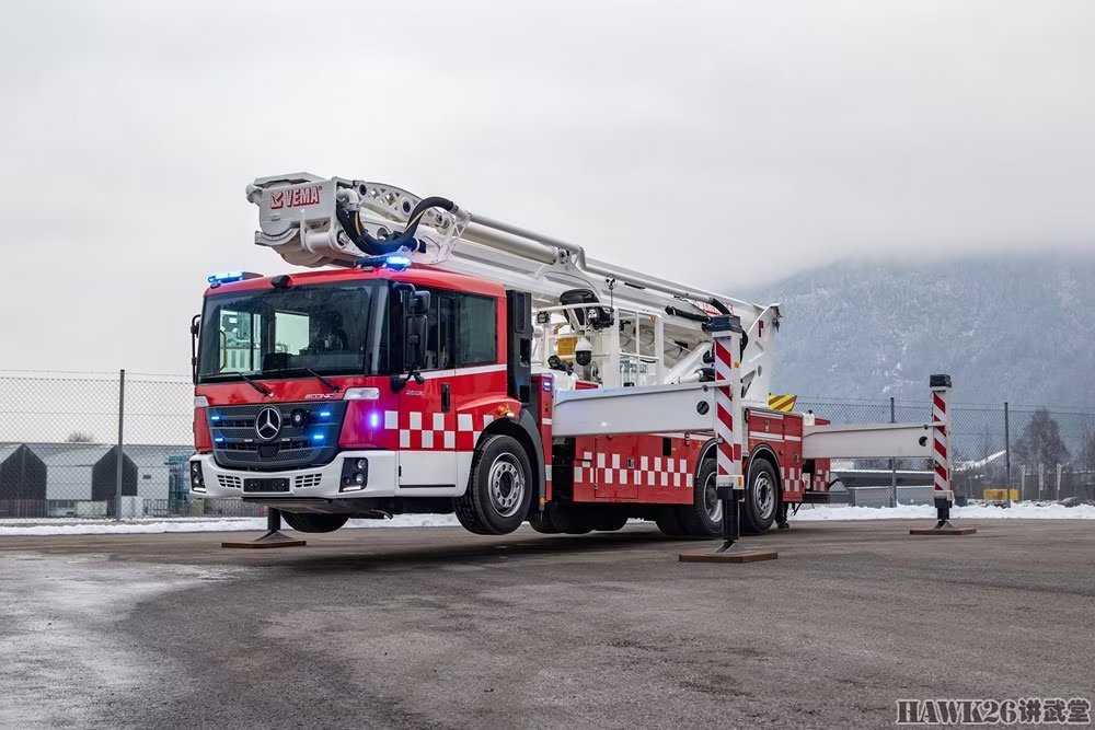 奥地利安普公司改装的登高平台消防车 45米液压桅杆 乌克兰订购