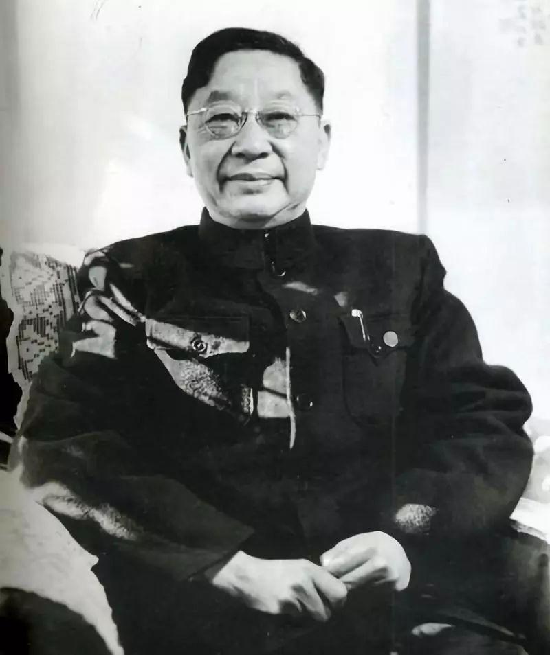 舒乙:陪老舍遗体坐了一天,曾想起诉逼死老舍的人,夹着尾巴做人