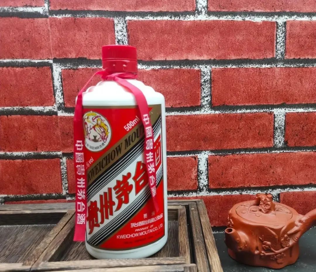 茅台酒瓶上的红飘带,难道仅仅是为了好看吗?其实还有这4种妙用