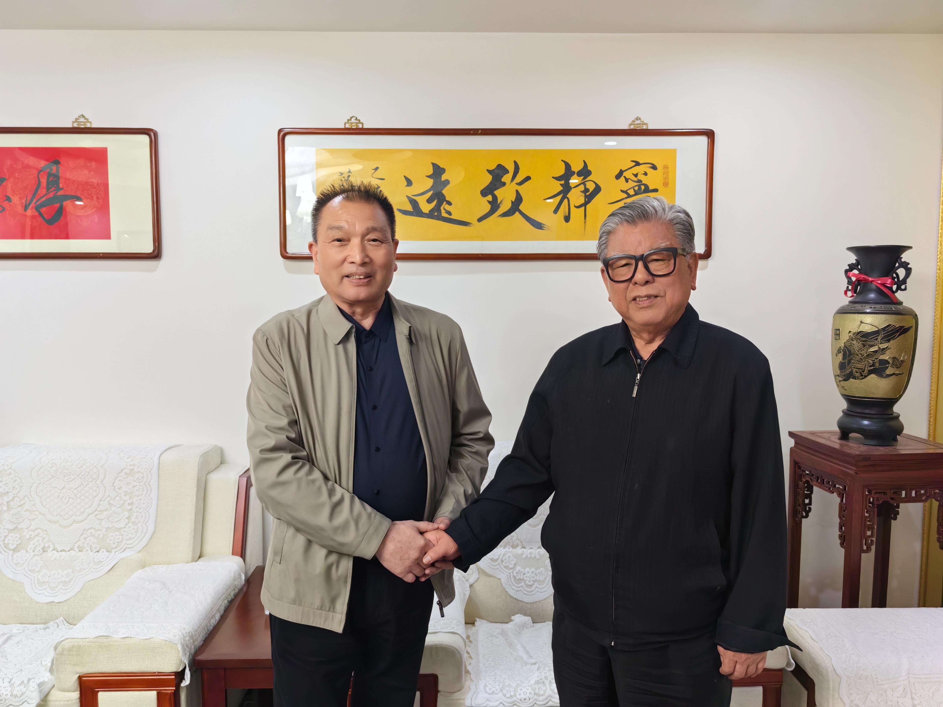 国医大师周国金应邀出席"最美奋斗者"颁奖盛典