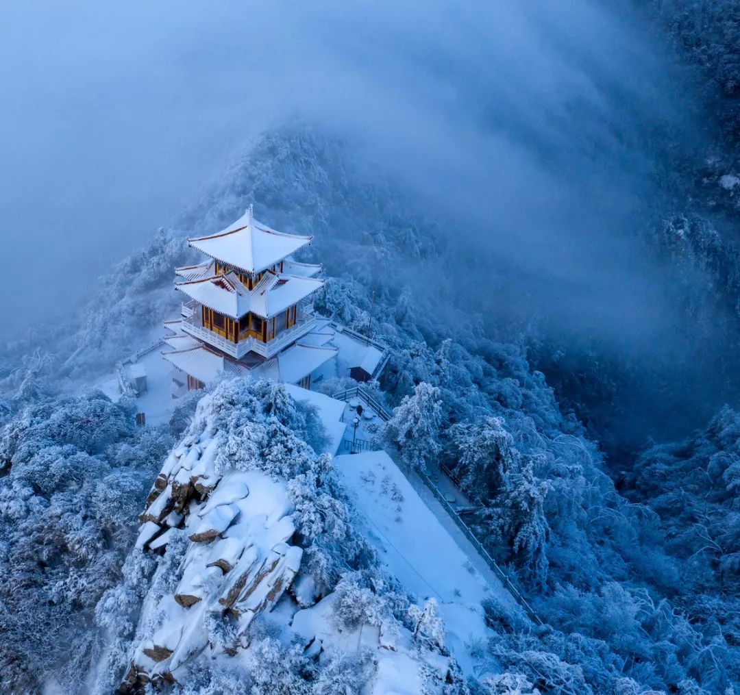 河南雪山景点图片