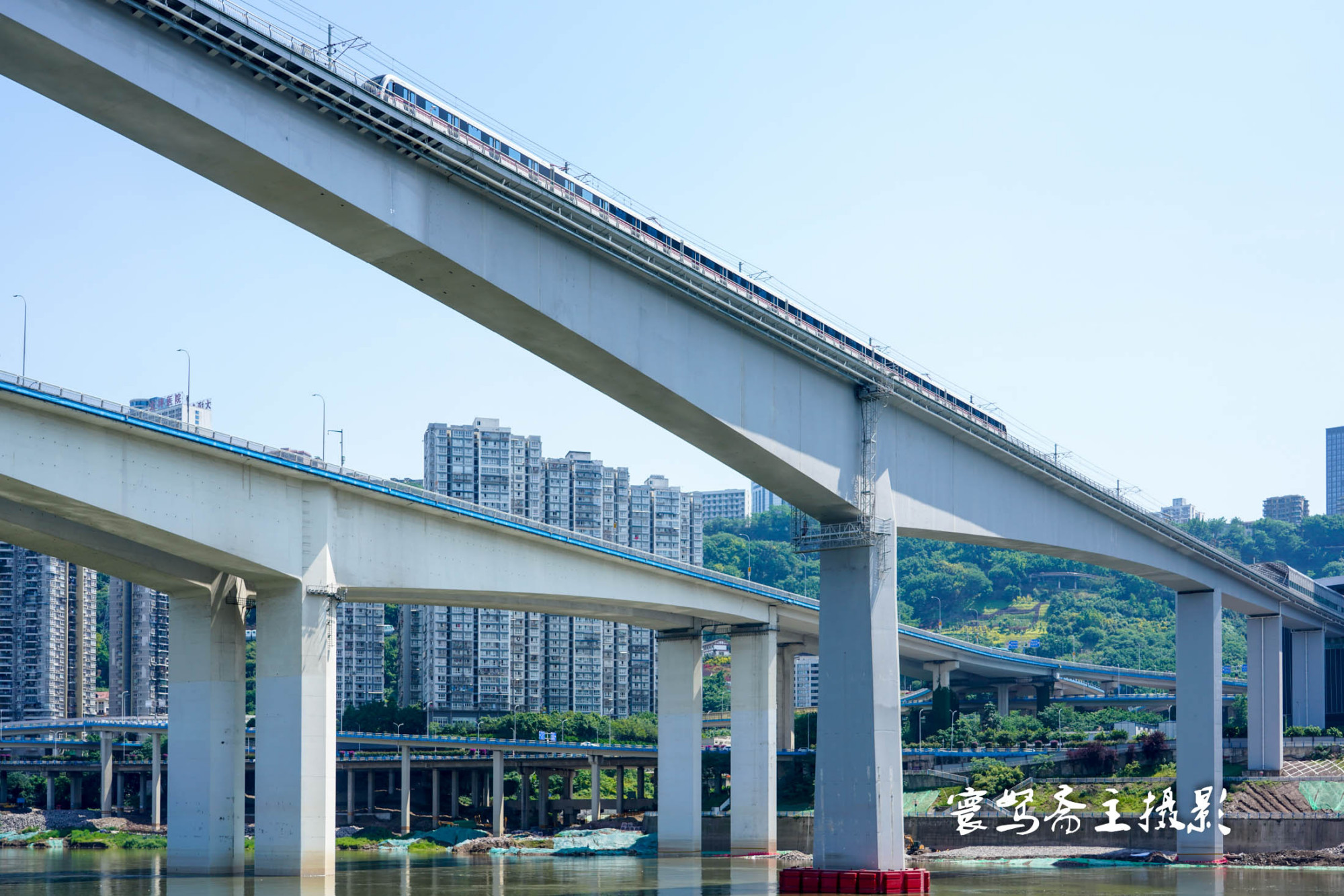 一年多没去大竹林轮渡的船票涨了行程也缩短了终点成了洪崖洞