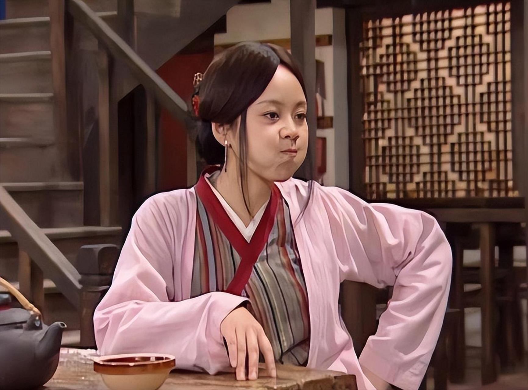 但凡提起闫妮,几乎所有人都会想到《武林外传》的佟湘玉.