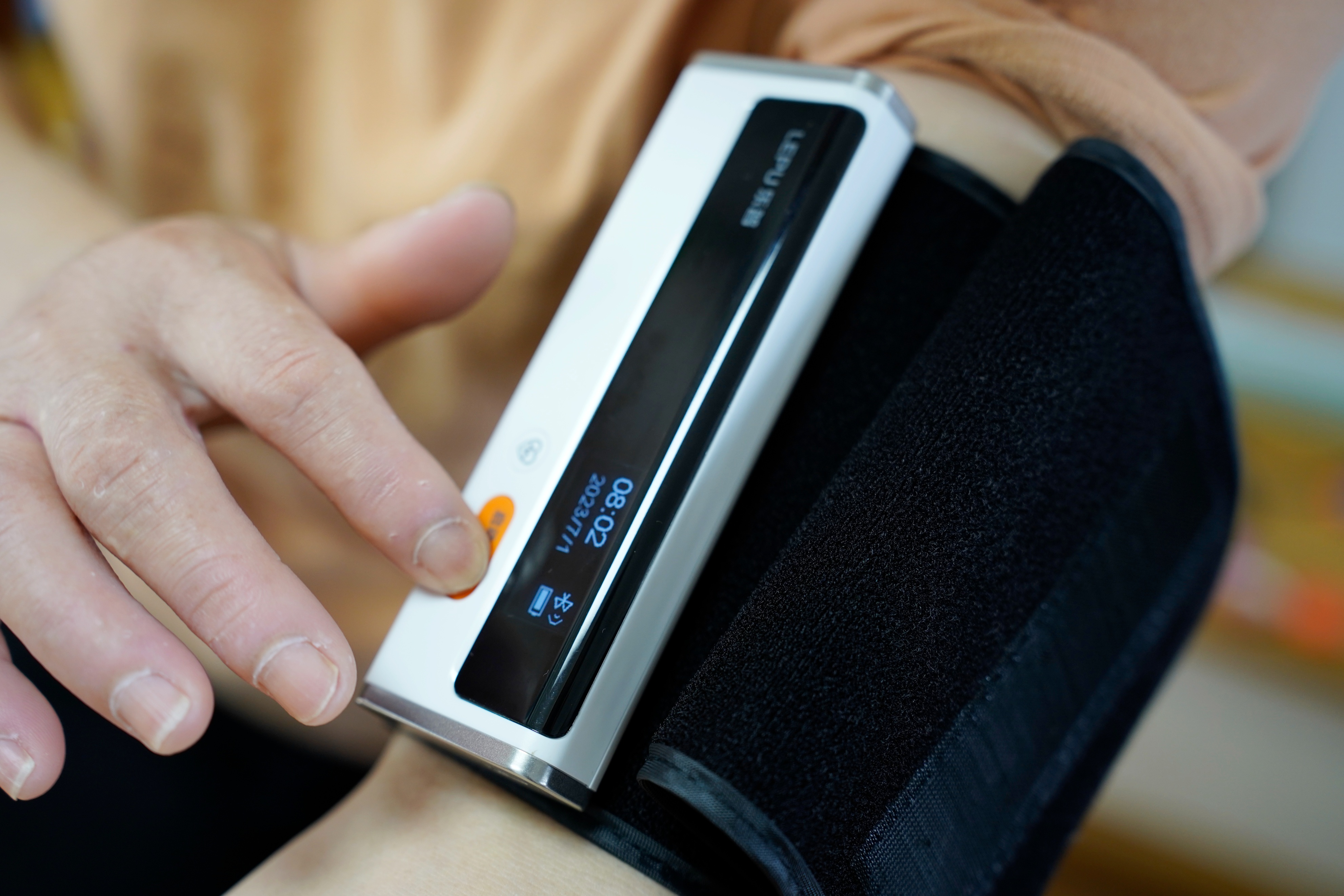 家有好儿媳!重视老人血压健康:乐普bp2心电血压计使用体验分享