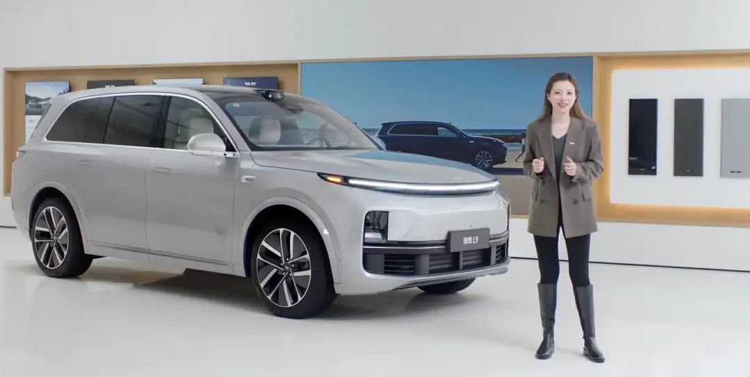 主讲人是宋紫薇,今年9月,这位高颜值的产品经理从vivo子品牌iqoo离职