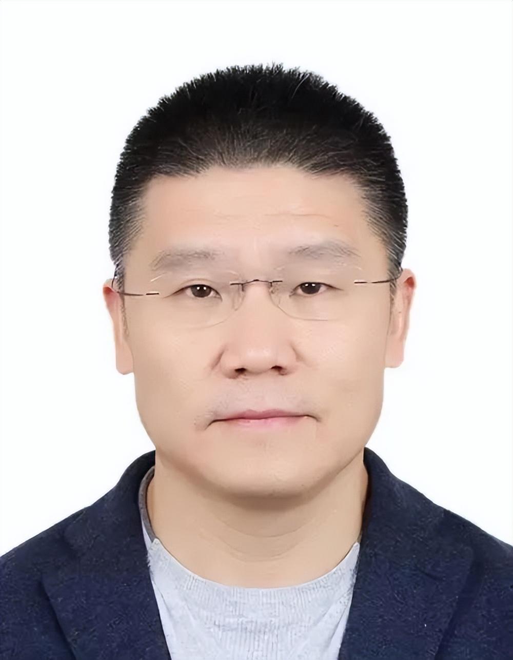 回顾南昌"地头蛇"章新明,夜总会起家,34岁成亿万富豪,57岁被捅死