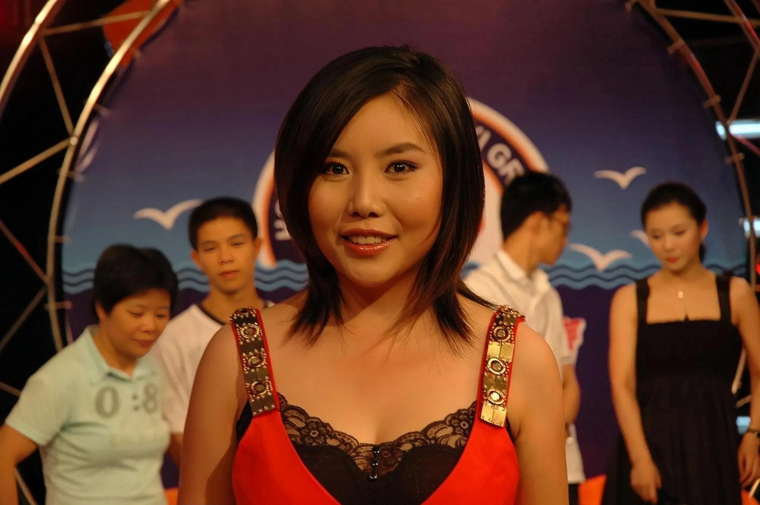 黄雅莉超女中的小可爱却被网友指责为心机女处处打歌