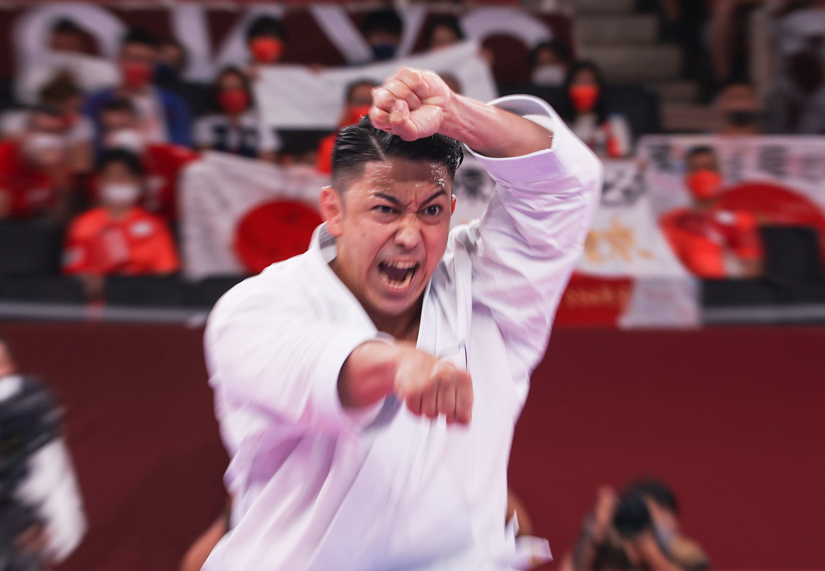 空手道——日本选手获男子个人型项目金牌