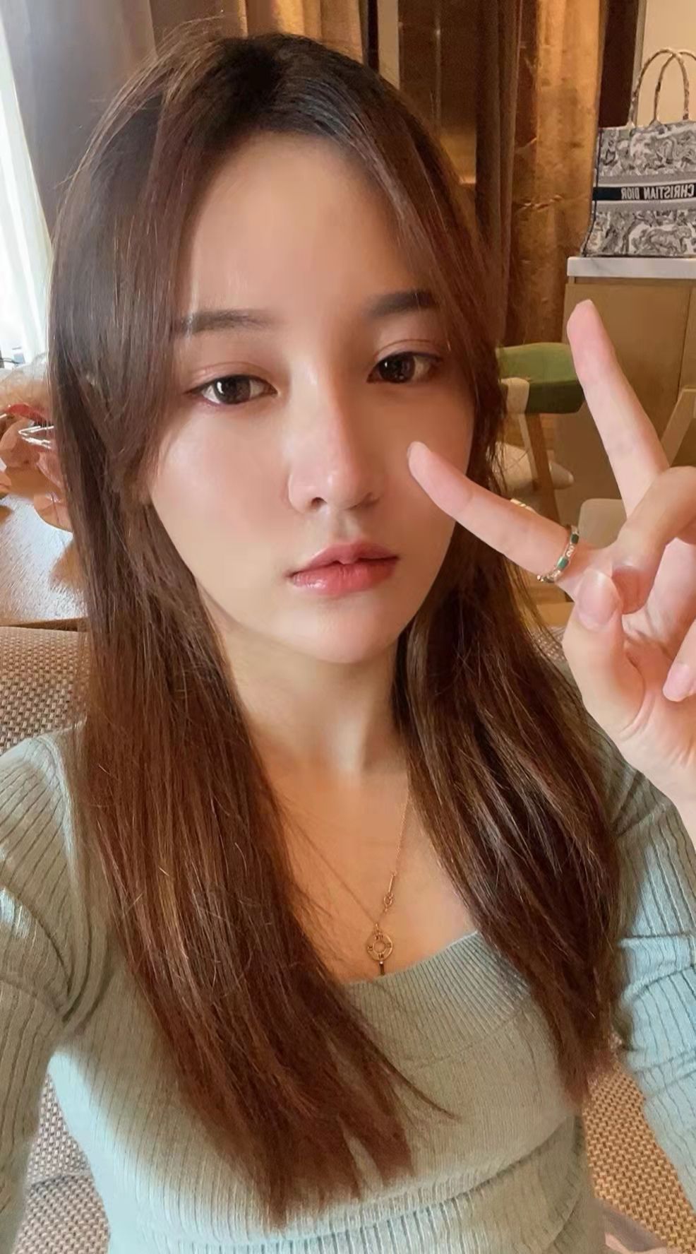 辣辣用钟无艳solo,王小贱直接跪了,观众:你不要卷卷了?