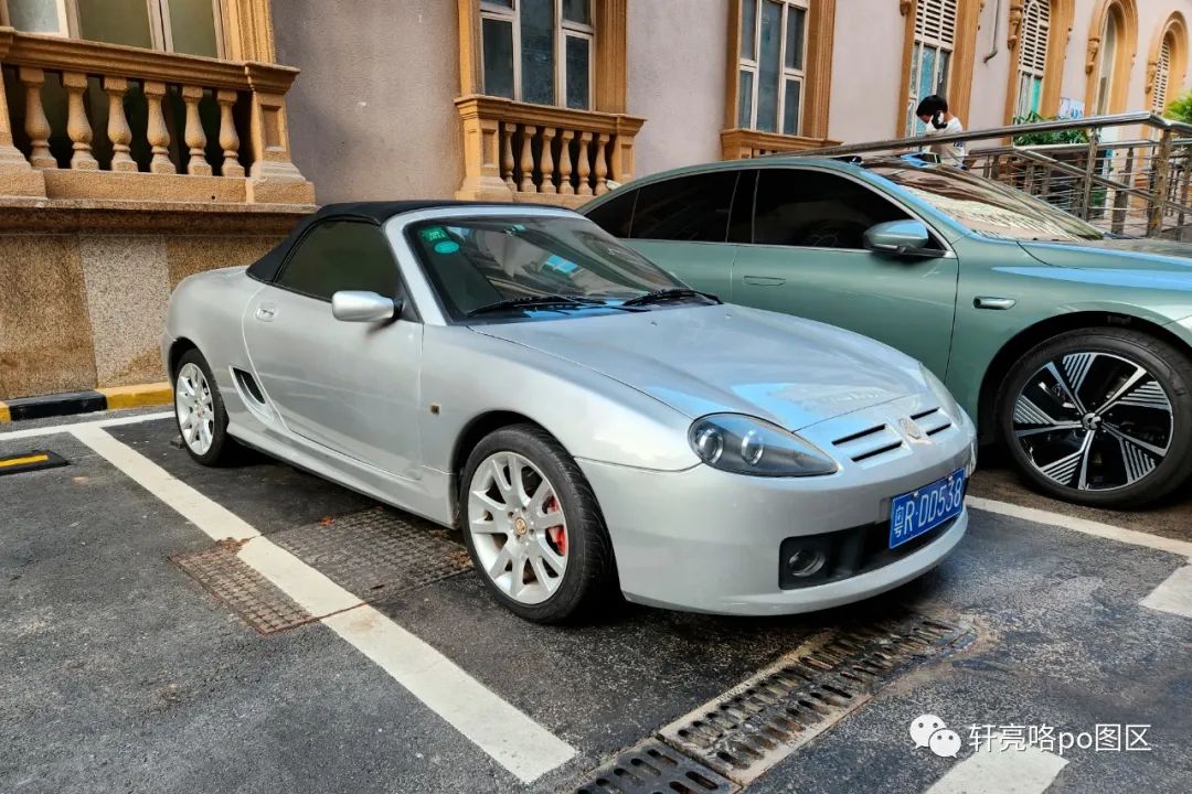 中置后驱小敞篷 丨 南汽名爵出品的稀有车