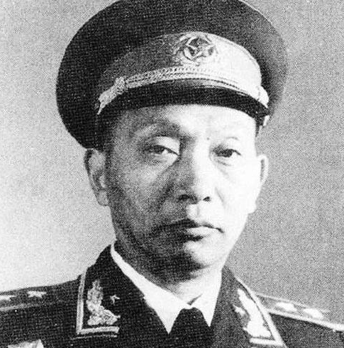 谭希林是军委警卫团团长,顶替过许世友的职务,后来成为开国中将