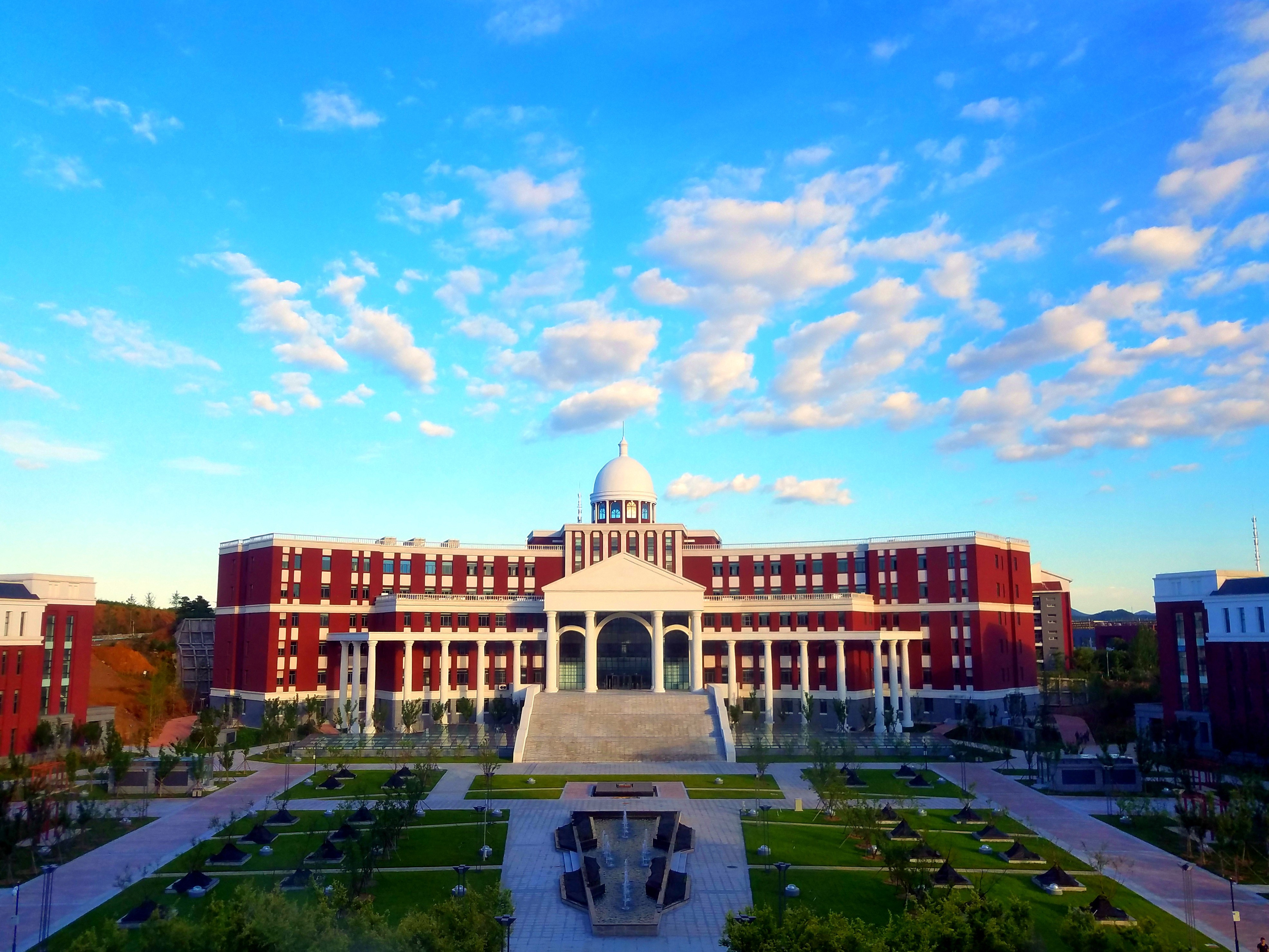 沈阳药科大学校区图片