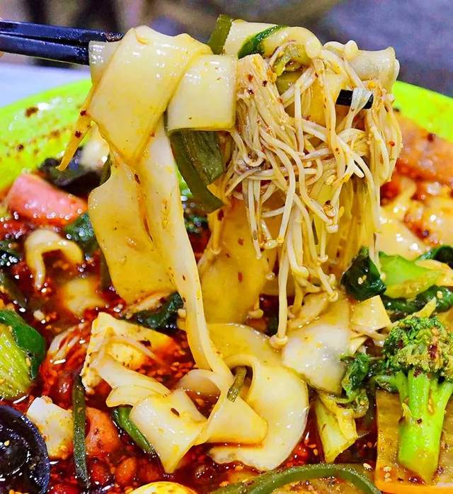 银川五家老字号麻辣烫,很多年了!