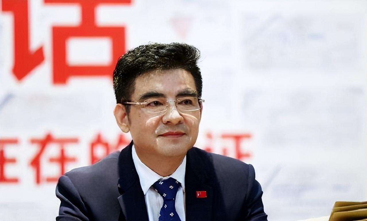 陈光标:慷慨20亿后的"失踪",如今再现身,已踏上何等新征程?