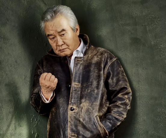 演混蛋,怼逆子,57岁逆天改命,涂门的彪悍让多少塑料演员脸红?