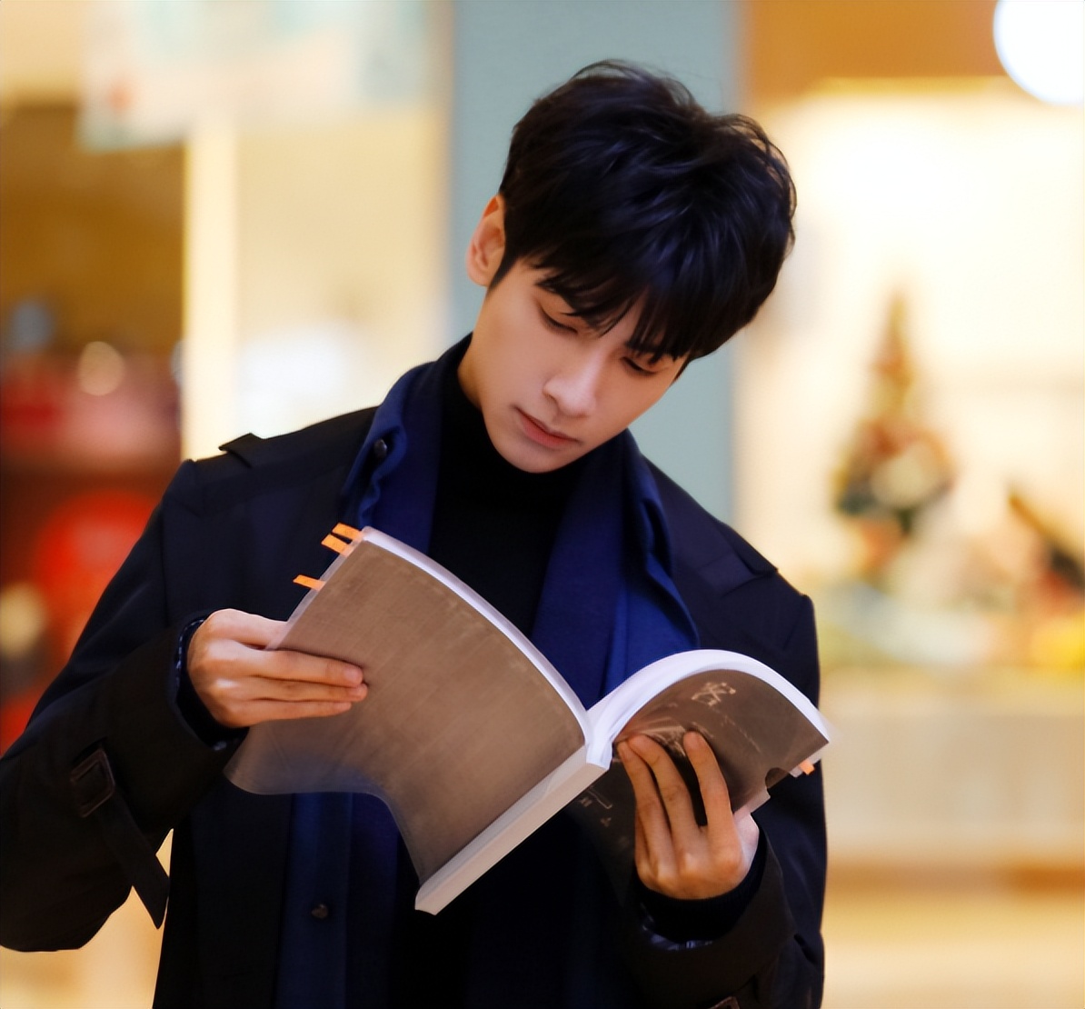 "汉仪罗云熙体"走红,颇受00后学生喜欢,阅卷老师看了赞不绝口