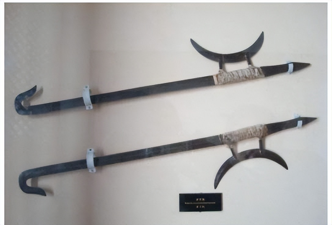 历史上刘关张的武器都是什么?真是龙偃月刀吗?