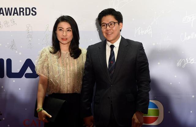 其实郭晶晶在认识霍启刚之前,也有一个志同道合的前男友,那就是田亮.