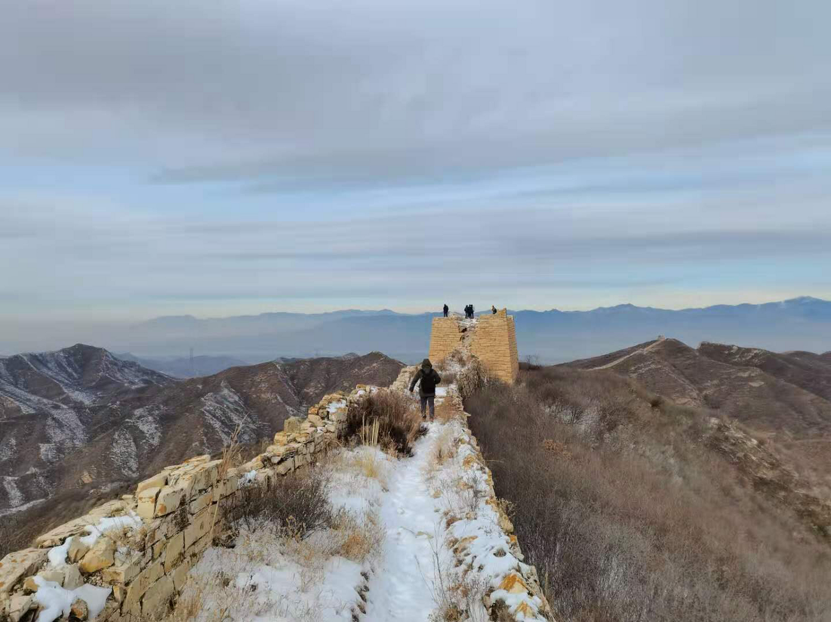 徒步线路:大营盘-样边长城-横岭城,全程约12公里,a-b穿越,累计爬升约