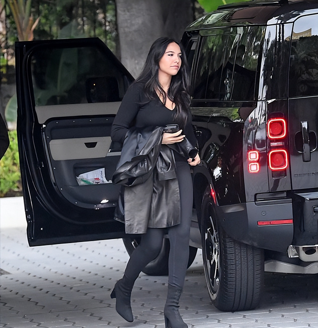 83岁"教父"阿尔帕西诺又当爹啦!老当益壮,29岁女友生下了儿子