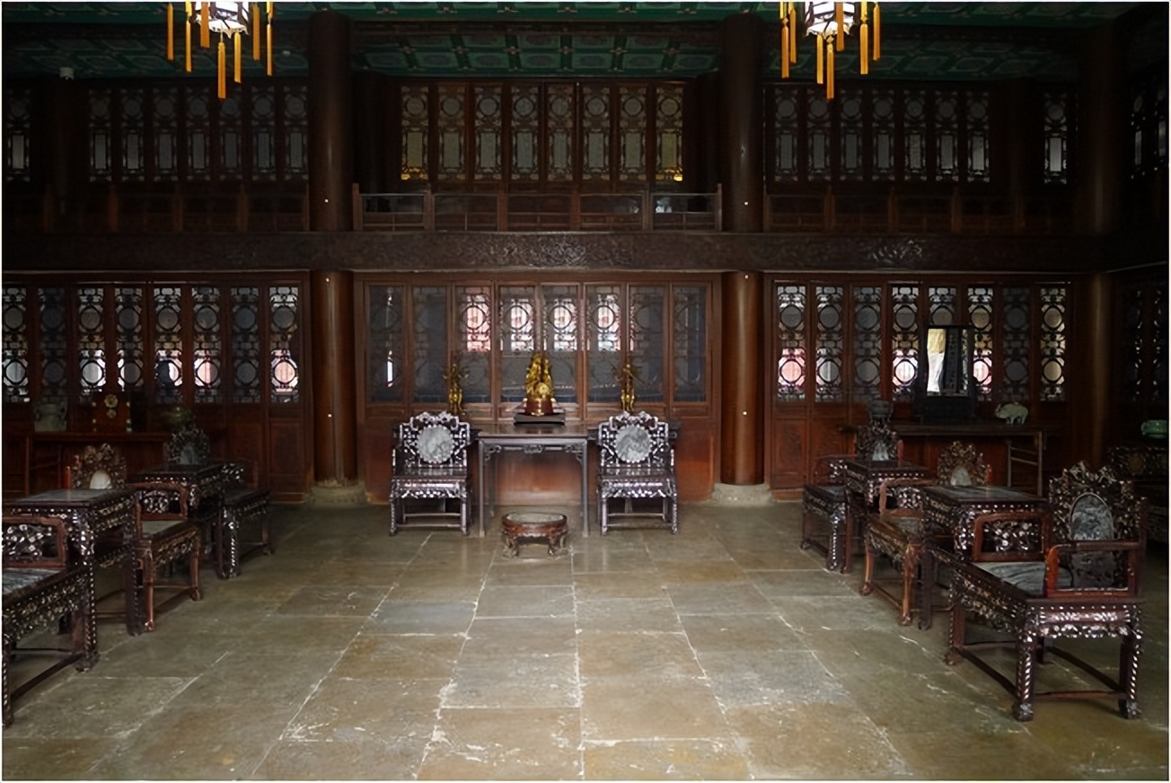 和珅的府邸豪华到什么地步?北京最"壕"的宅院,没有"之一"!