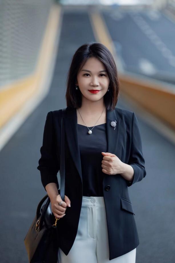 彭晓燕律师:无悔律师路,一苇以航