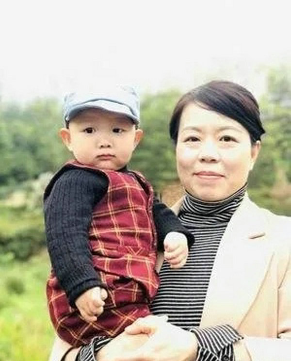 疑似姚策妻子小号怼养母:你要真用心对他,能一下子晚期?