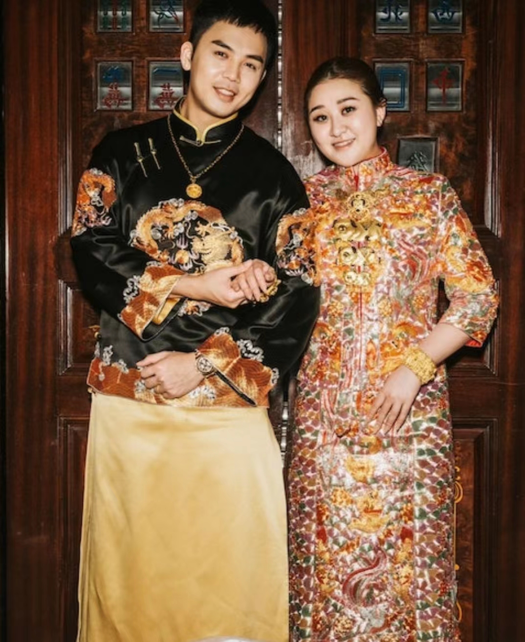 曾陷低潮!伍富桥娶富家女被指入赘,难忍遭朋友嘲讽:扮猪吃老虎