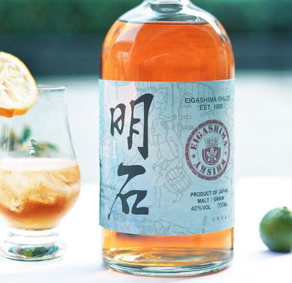 明石威士忌红标和蓝标哪个好,蓝标好口感细腻柔和略带烧酒微辣