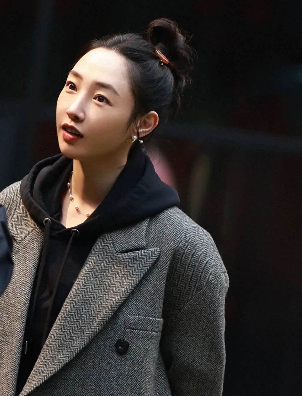 39岁的白百何,"消费降级"式穿搭也太实用了!